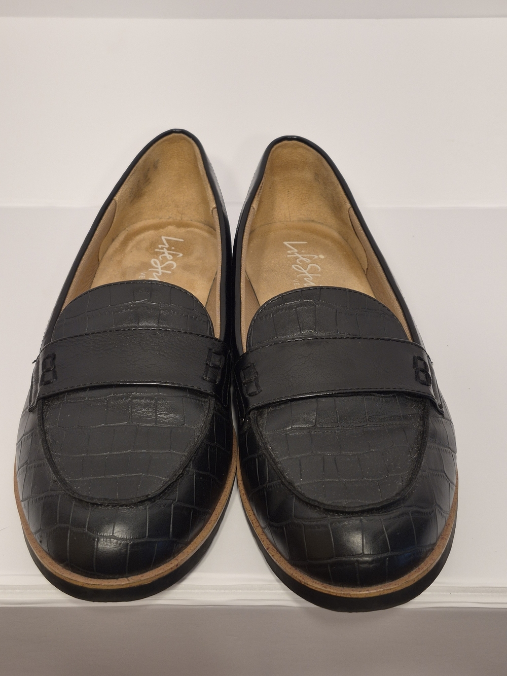 Life Stride Black Croc-Embossed Penny Loafers  - Women 9W**